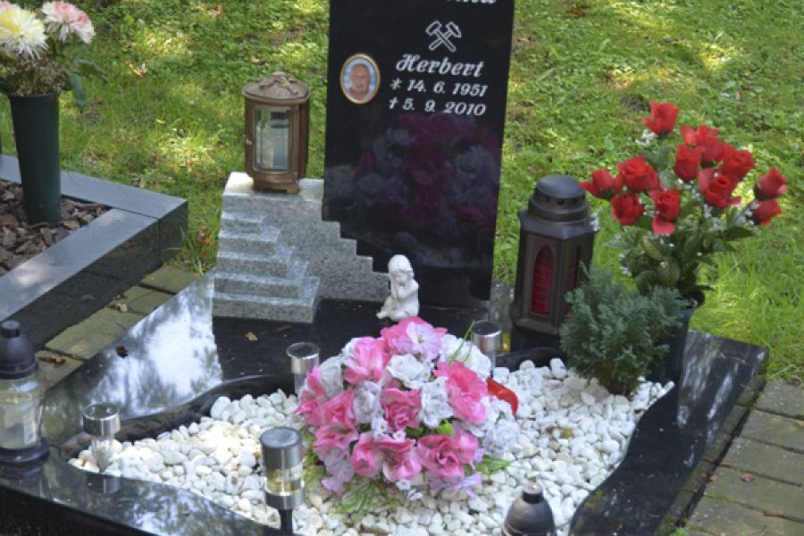 Urnenanlagen - Steinmetz Georges - Duisburg