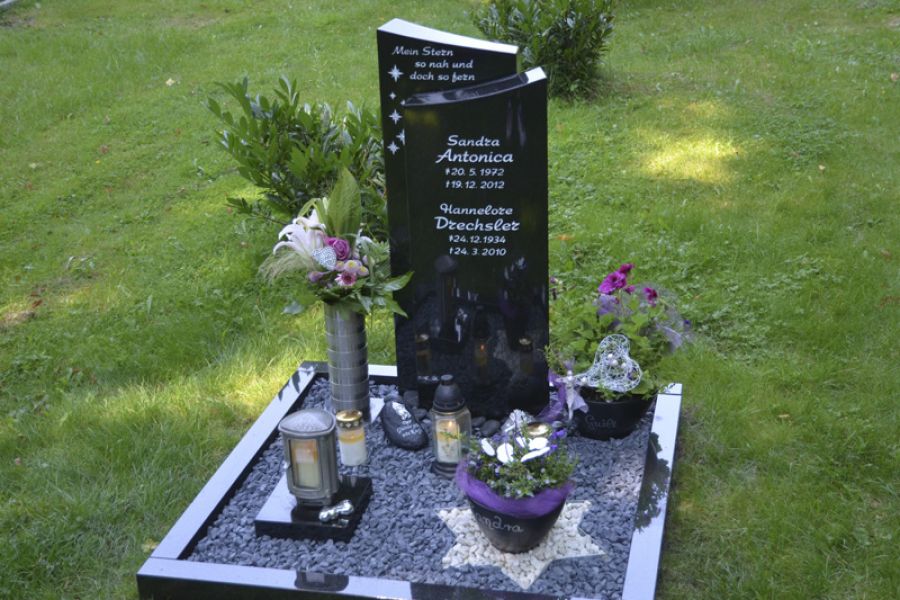 Urnenanlagen - Steinmetz Georges - Duisburg